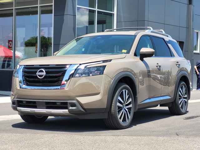 2025 Nissan Pathfinder Platinum 4WD